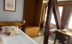 Hôtel Sainte Odile - Room Service disponible